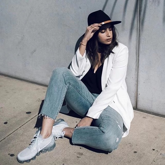 🥳SOLD 🤍NIKE AIR VAPORMAX FLYKNIT 3🤍 - Picture 6 of 17